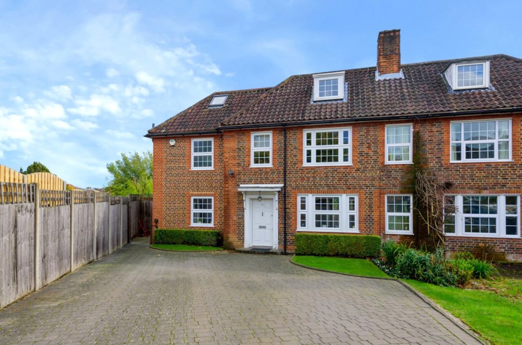 Southway, Totteridge