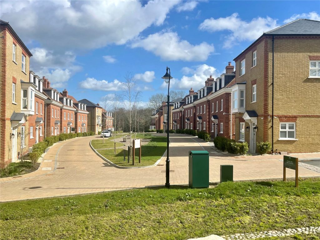 Lushington Drive, Barnet
