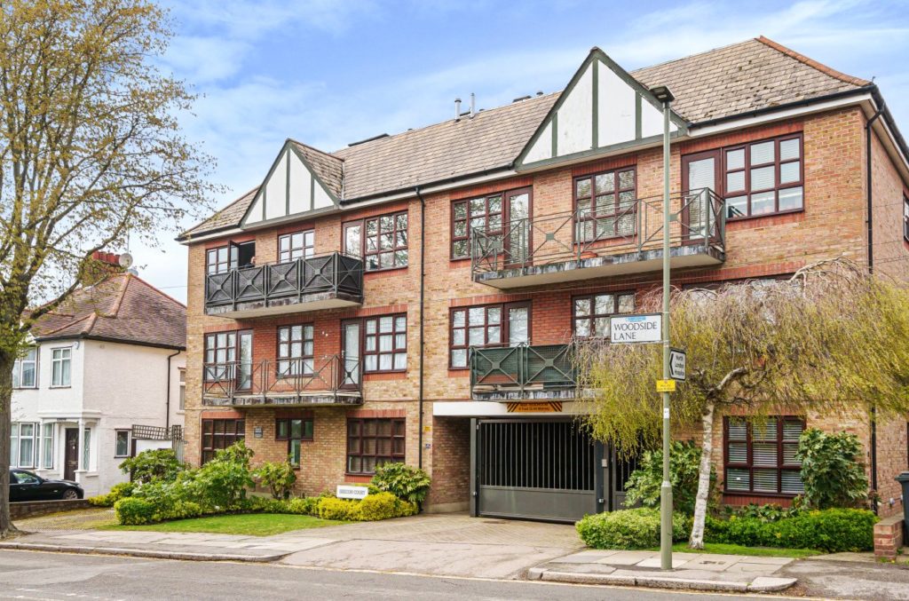 Woodside Lane, Woodside Park