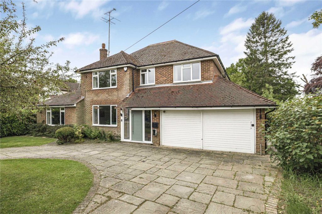 Pine Grove, Brookmans Park Statons