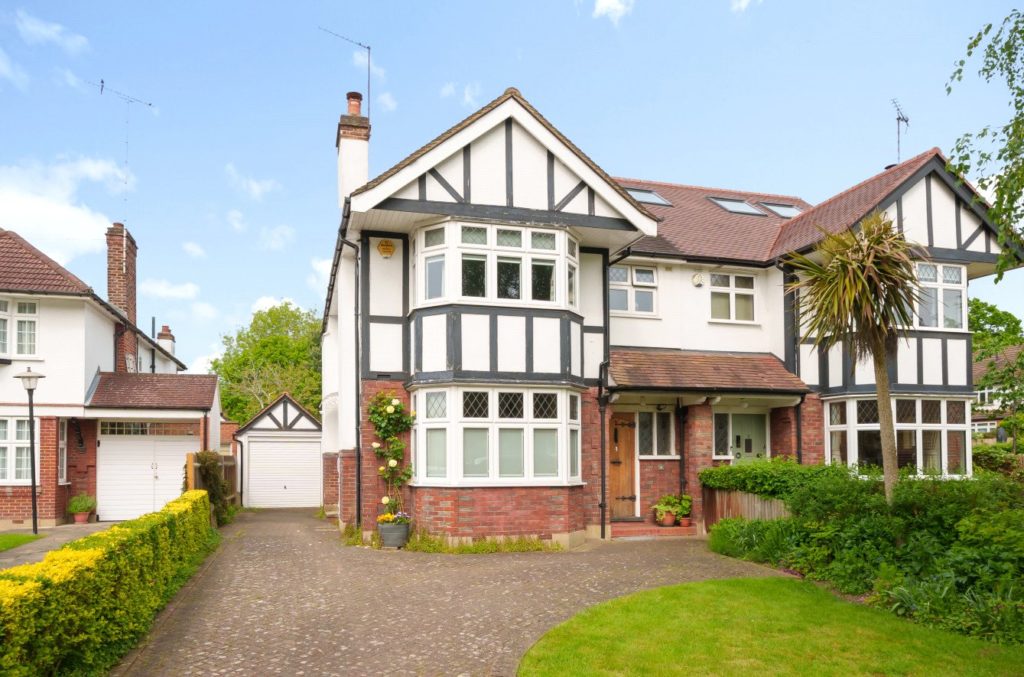 Longland Drive, London Statons