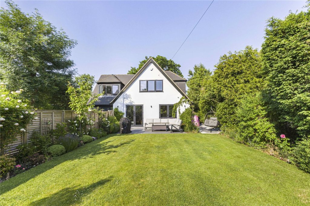 Heath Drive, Potters Bar Statons