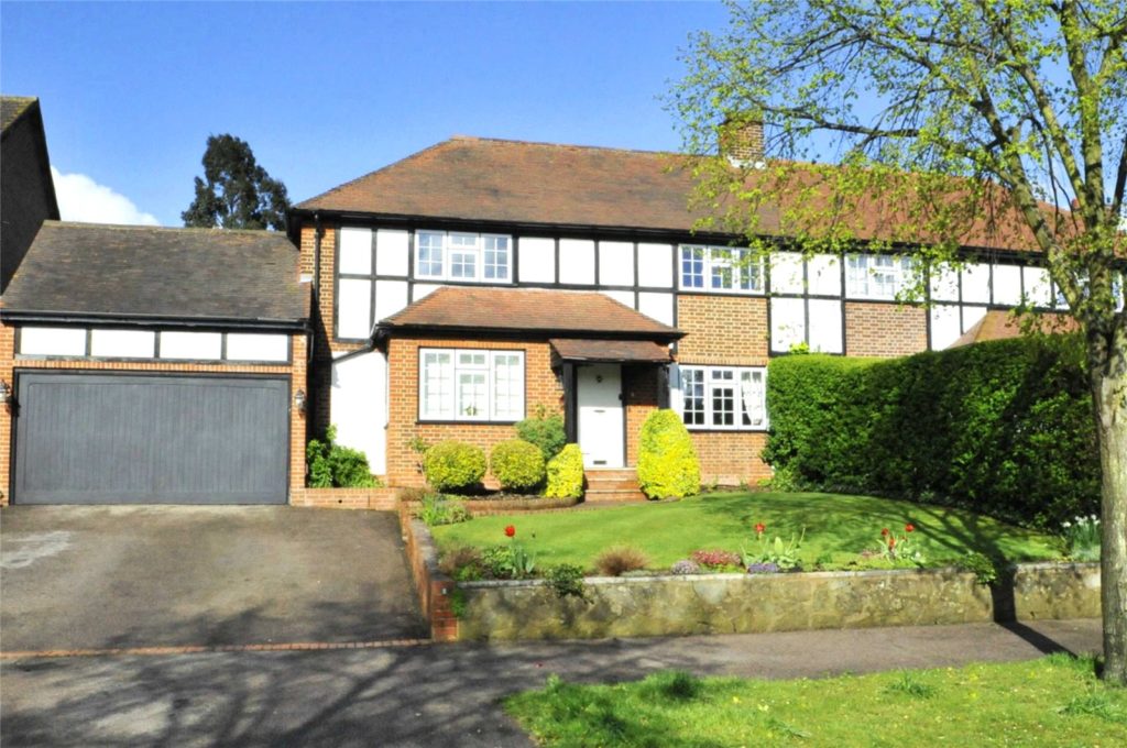 The Avenue, Potters Bar