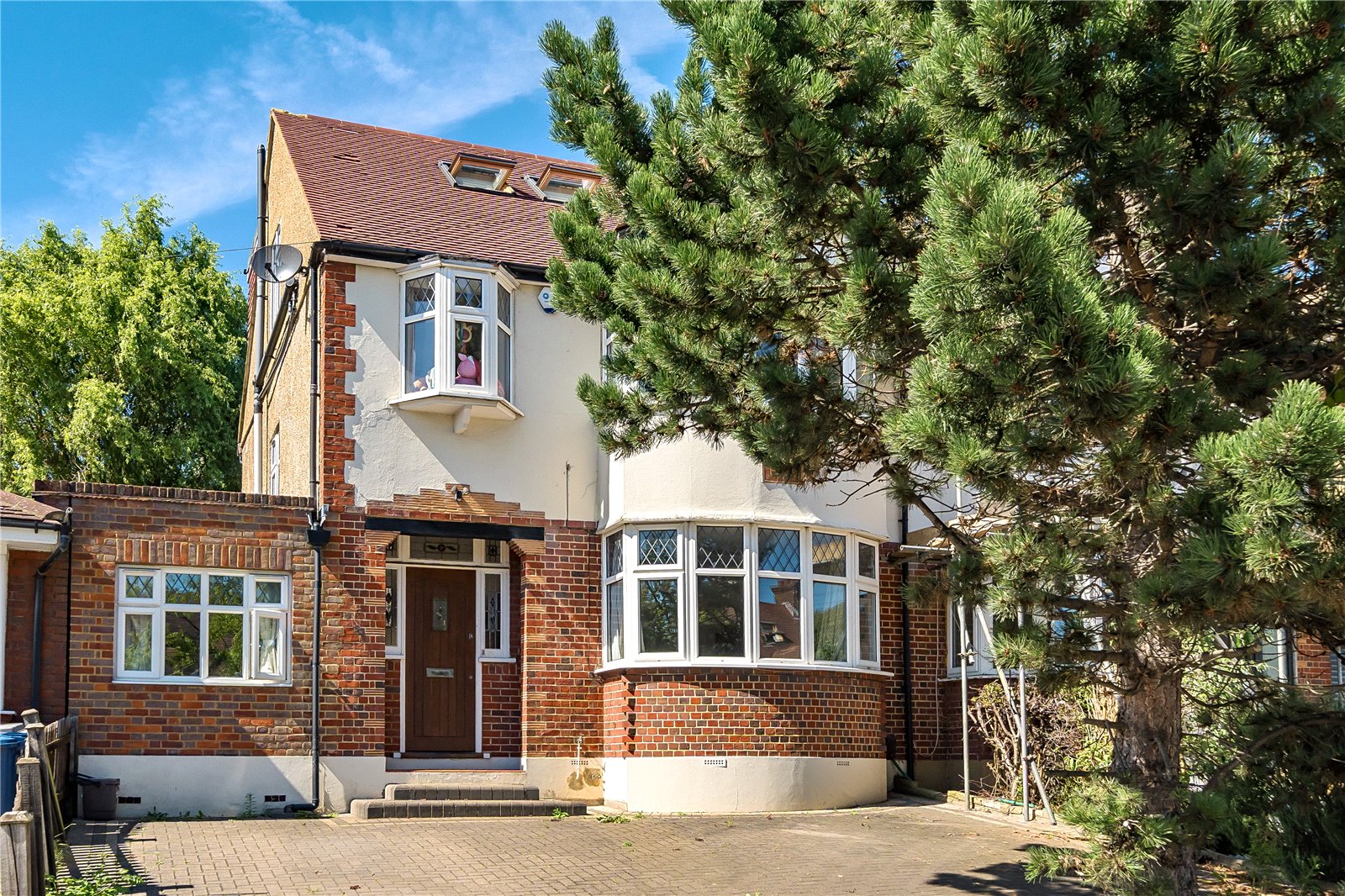 Longland Drive, Totteridge Statons