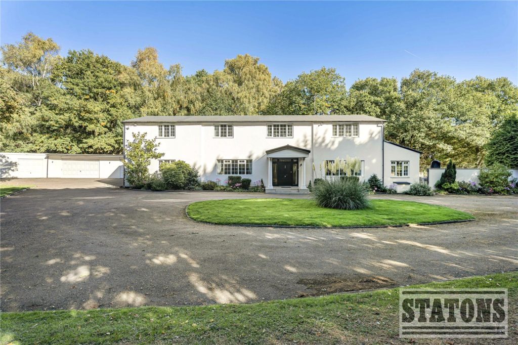 Dixons Hill Close, Brookmans Park