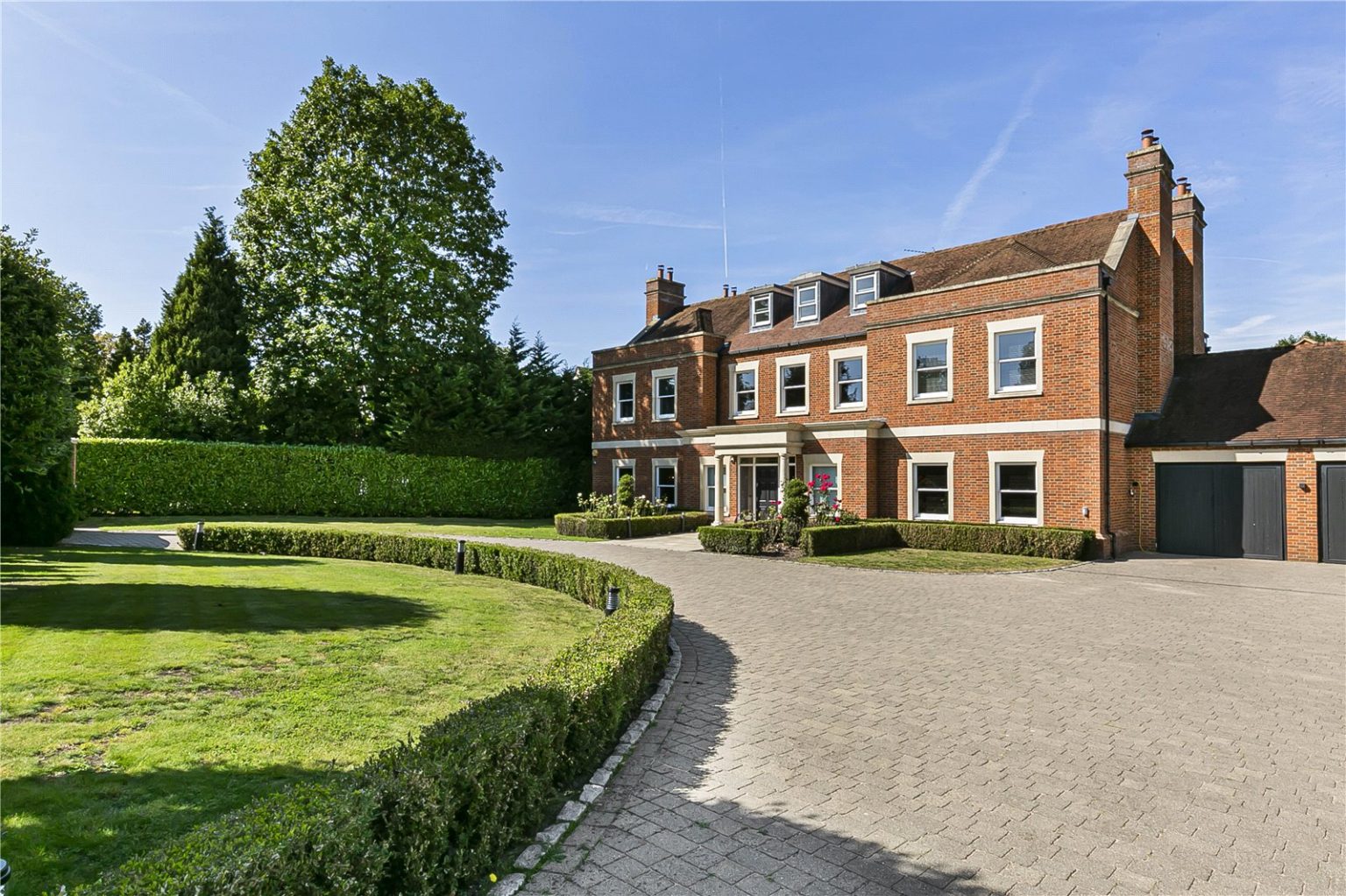 Broad Walk, Winchmore Hill Statons