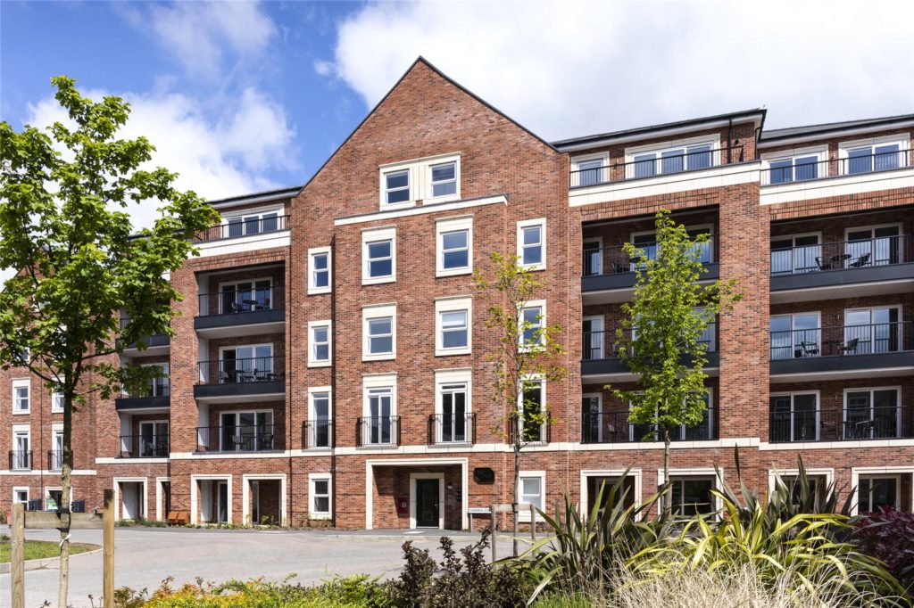 Carmen Court, Whetstone