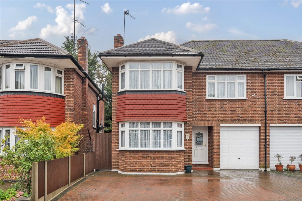 Farnham Close, Whetstone