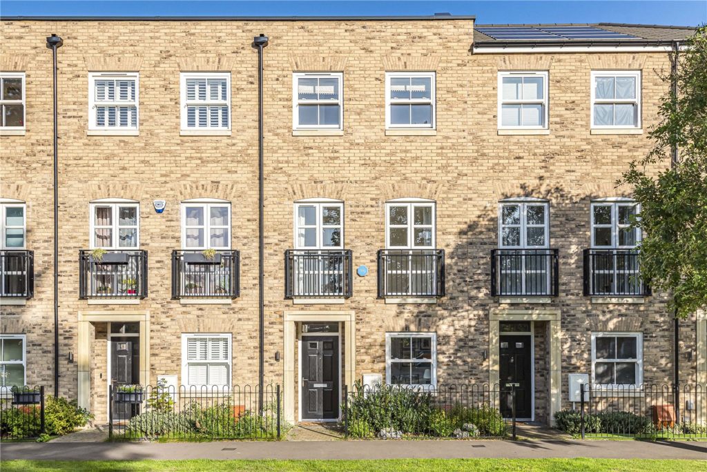 Lovegrove Way, Whetstone
