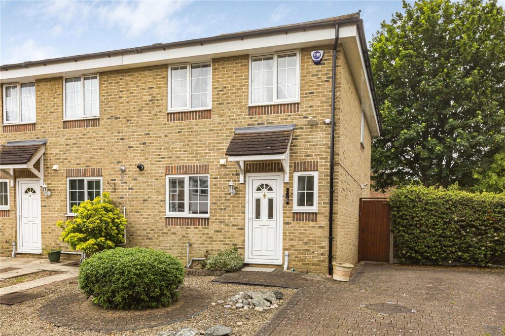 Elkanette Mews, Whetstone