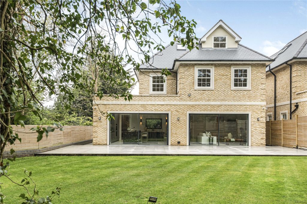 Beech Hill Avenue, Hadley Wood