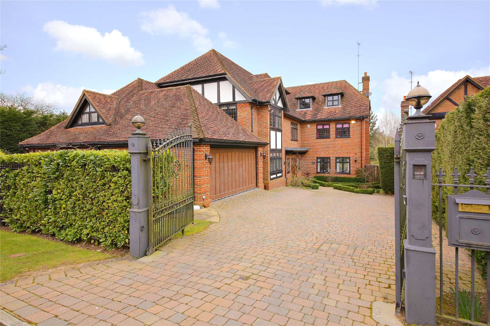 Abbey View, Radlett Statons
