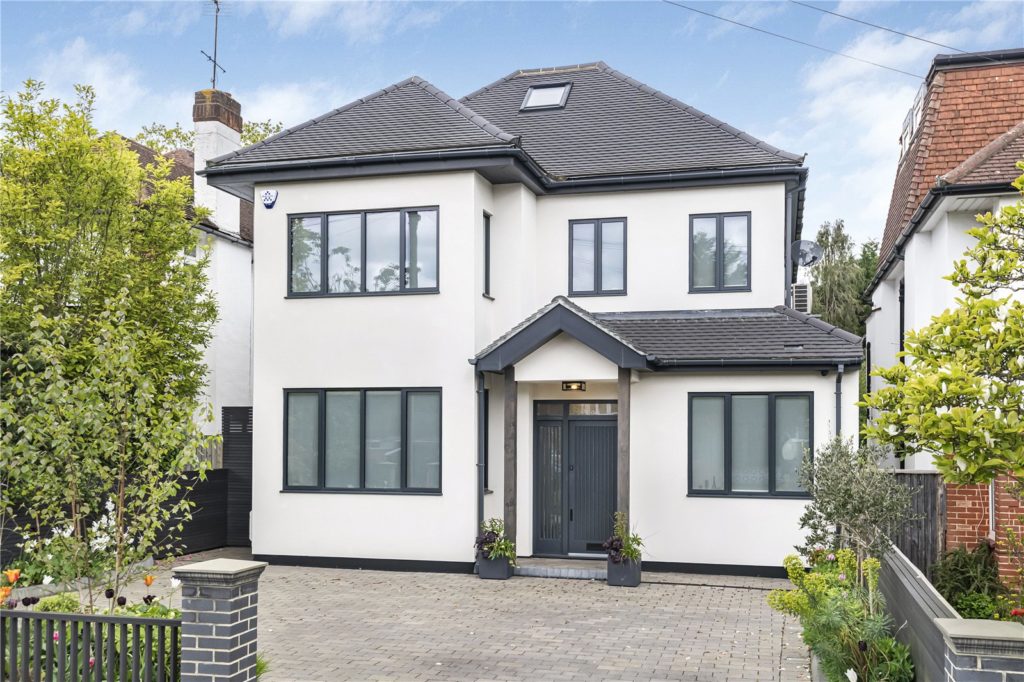 Greenway, Totteridge