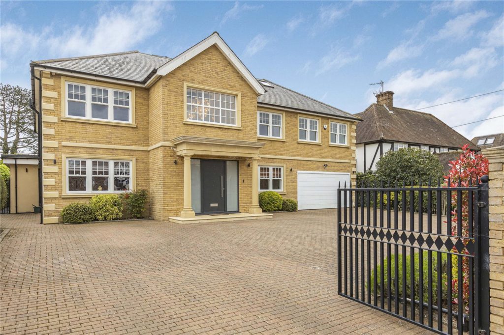 Brookmans Avenue, Brookmans Park