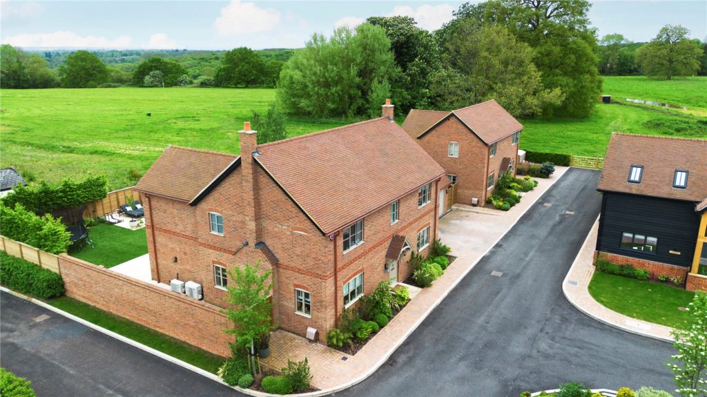 Northaw House, Coopers Lane