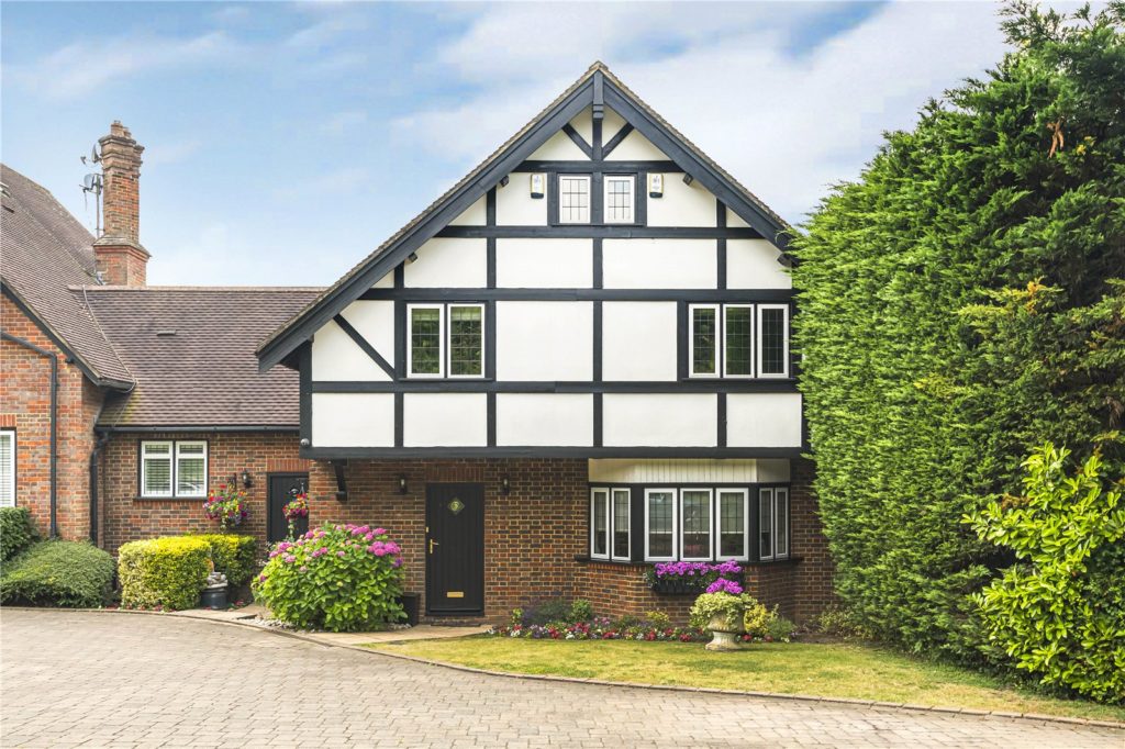 Cockfosters Road, Hadley Wood