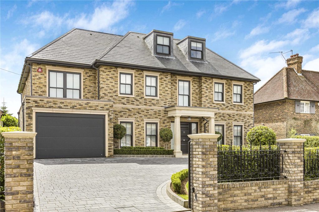 Brookmans Avenue, Brookmans Park