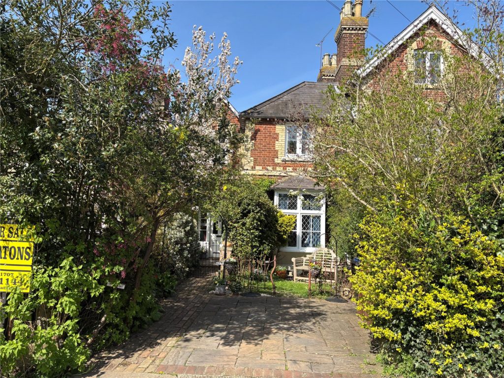 West End Lane, Essendon