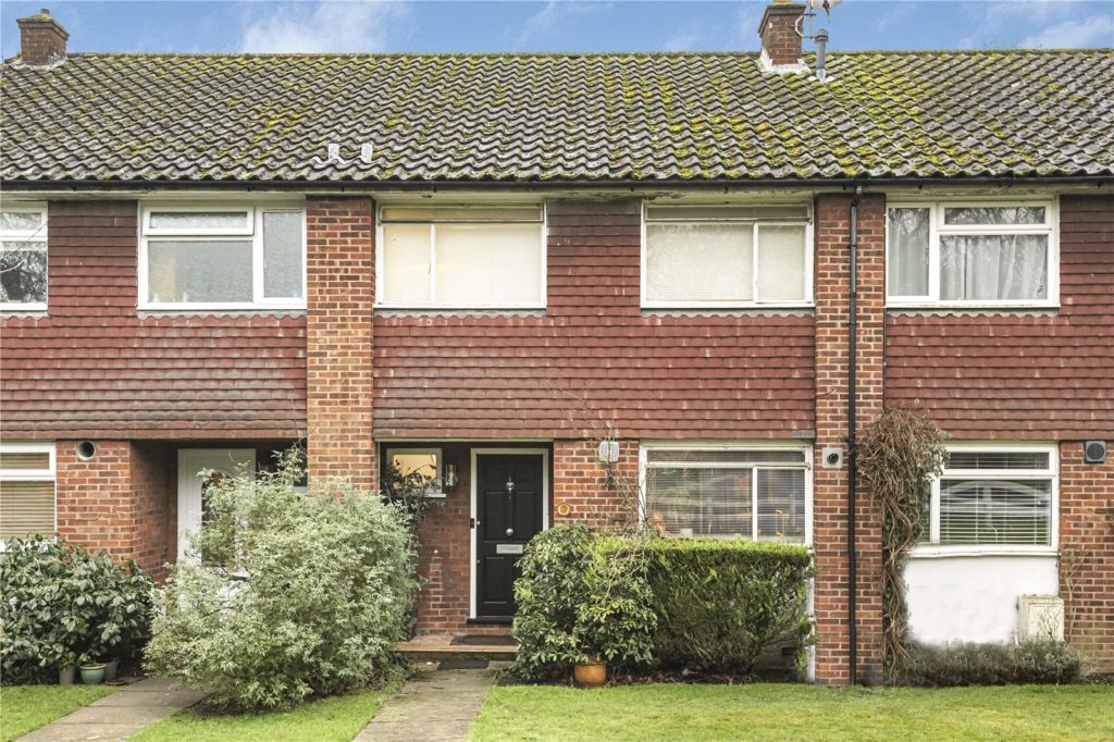 Warwick Gardens, Hadley Highstone