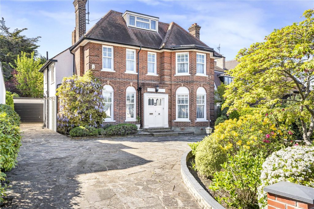 Oakleigh Avenue, Whetstone