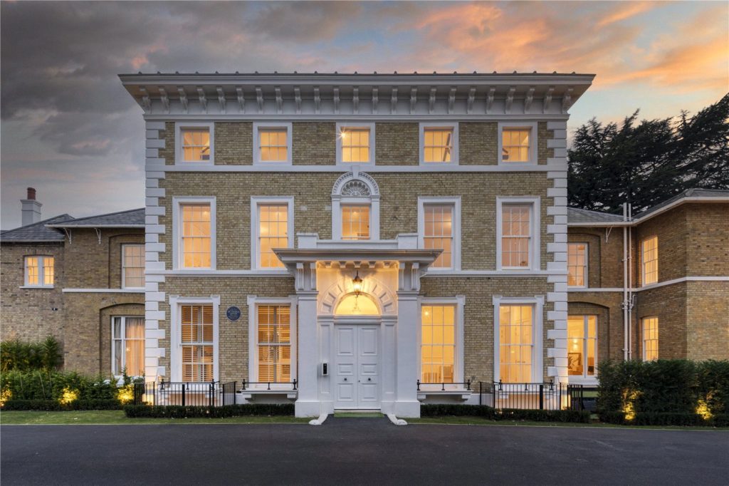 Lipton Close, London