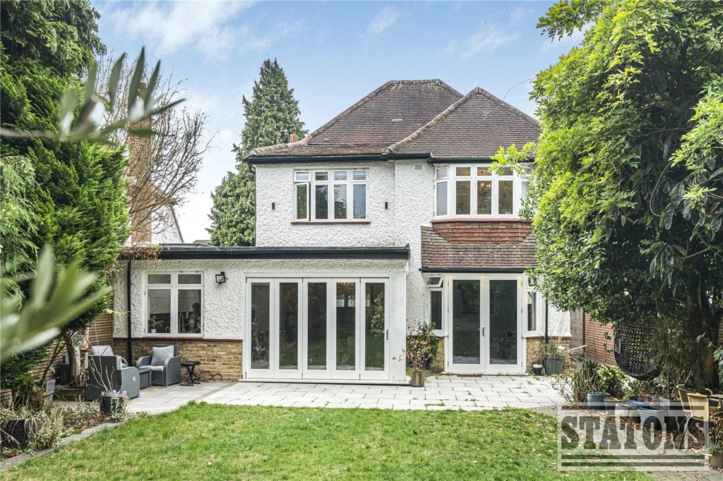 Bourne Avenue, London