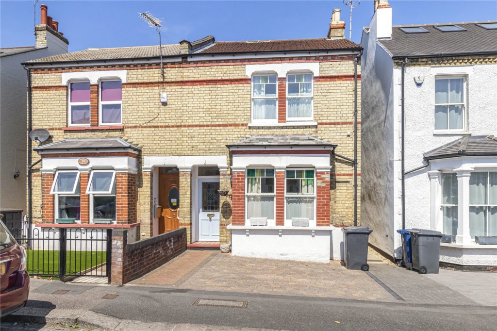 Bulwer Road, Barnet
