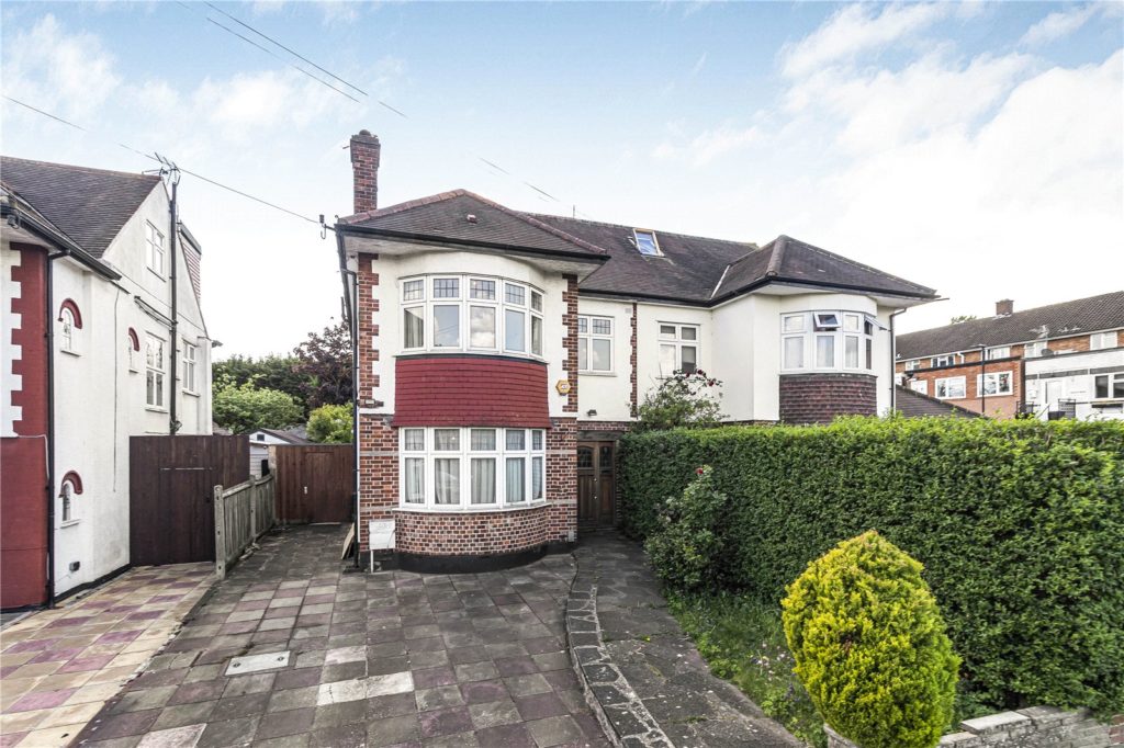 Westpole Avenue, Cockfosters