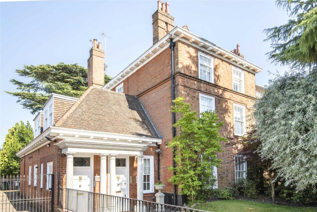 Grange Avenue, Totteridge