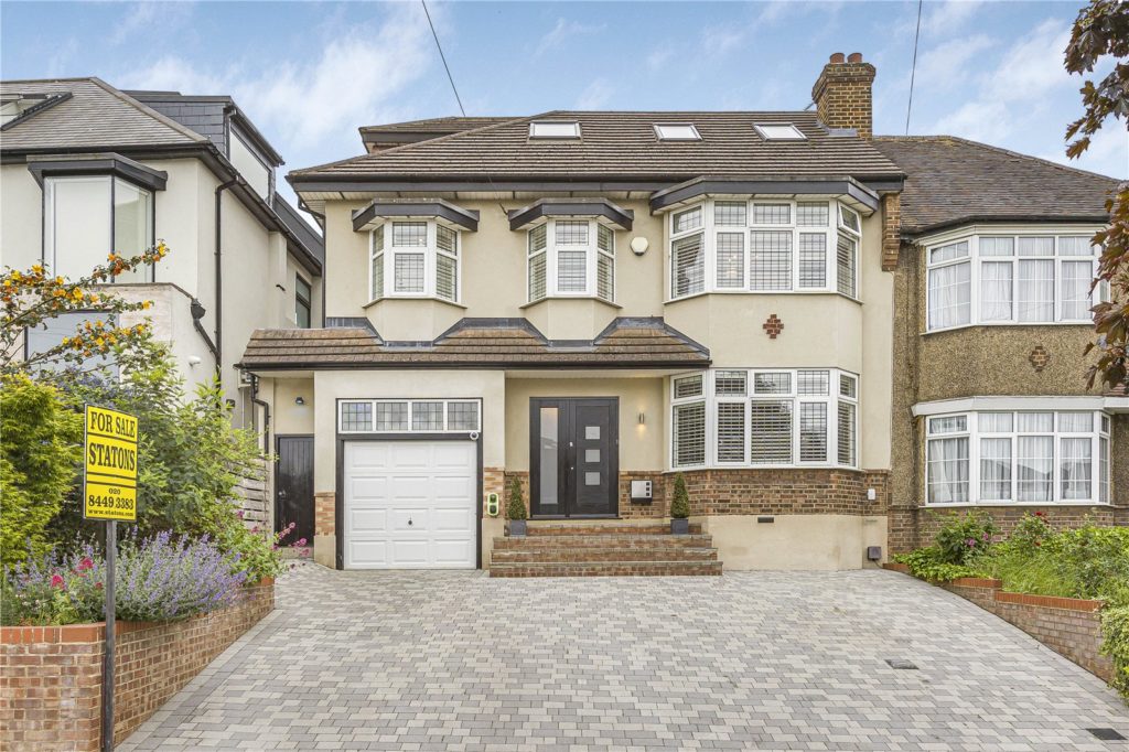 Cat Hill, Barnet