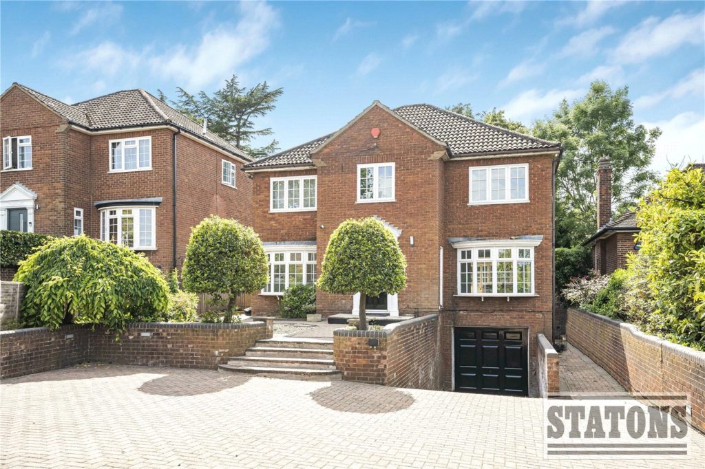 Deacons Hill Road, Elstree