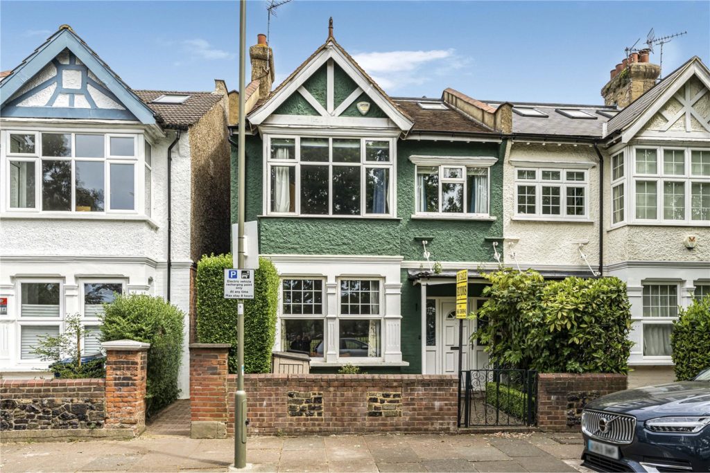 Briarfield Avenue, Finchley