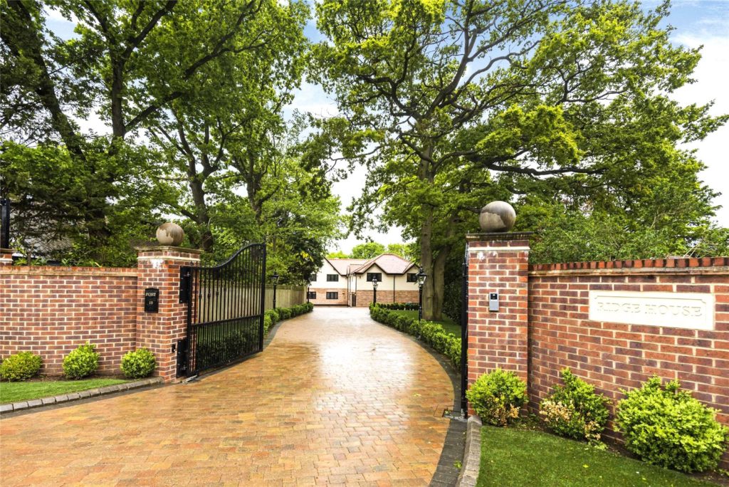 East Ridgeway, Cuffley