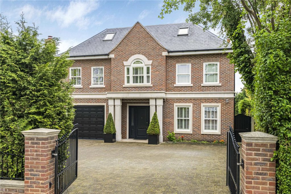 Oakleigh Avenue, Whetstone