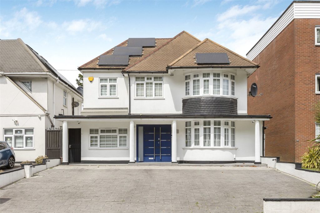 Cat Hill, Barnet