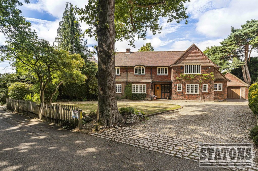 Upland Drive, Brookmans Park
