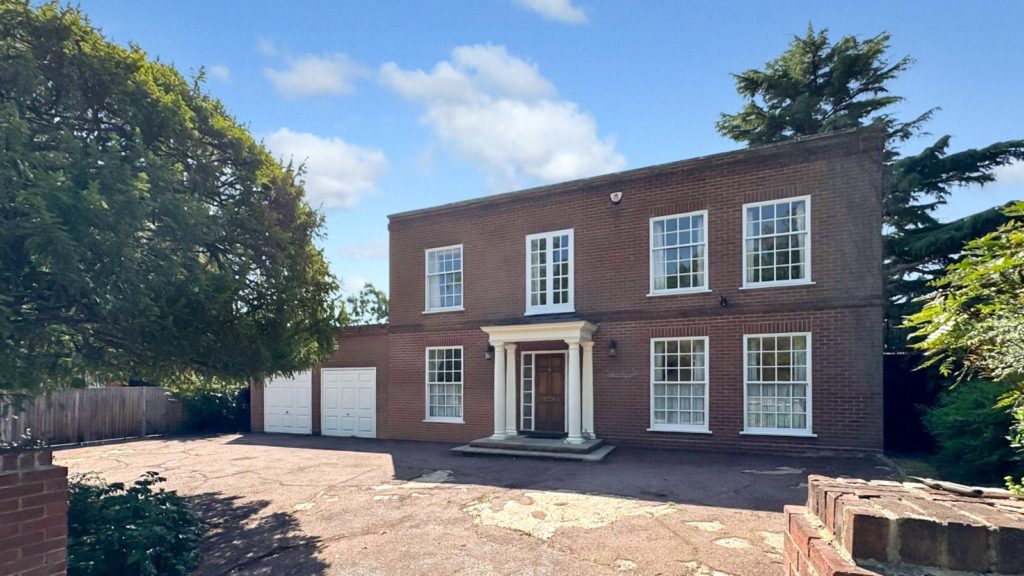 The Crescent, Barnet