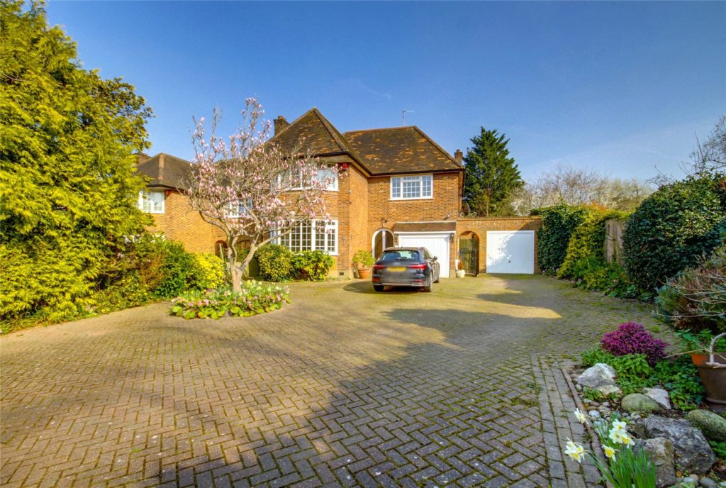 Woodside Avenue, London