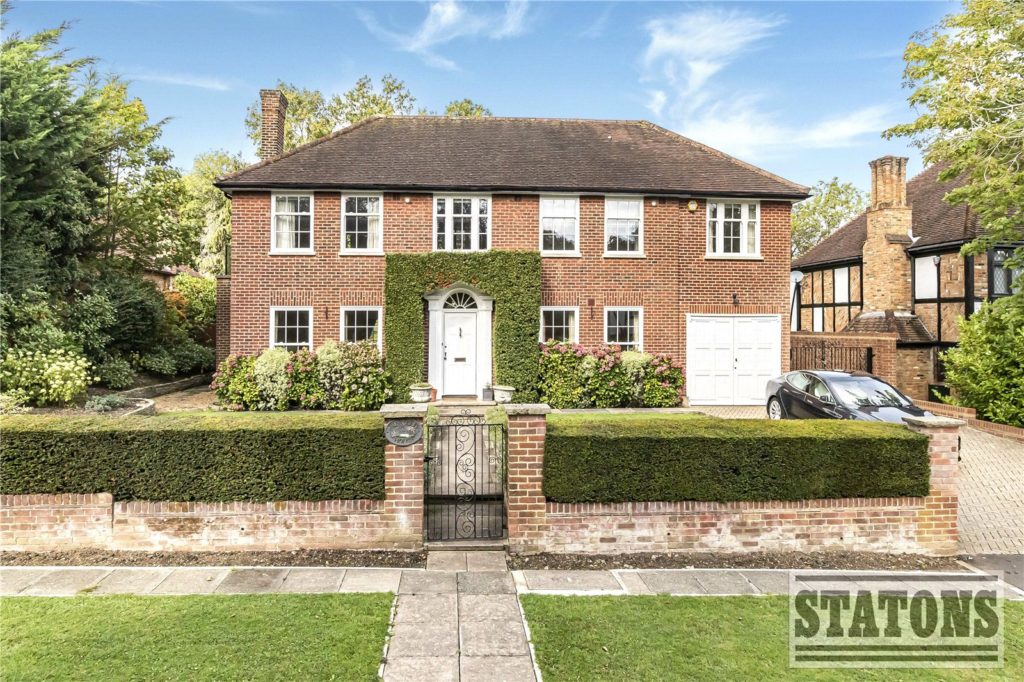 Northcliffe Drive, Totteridge