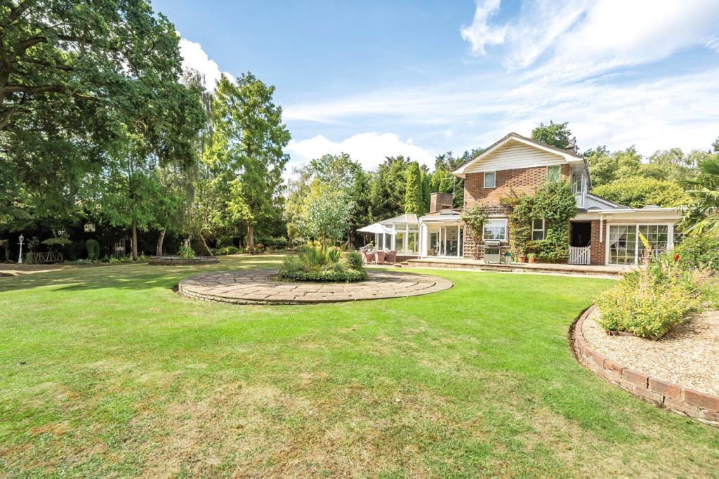 Partingdale Lane, Mill Hill