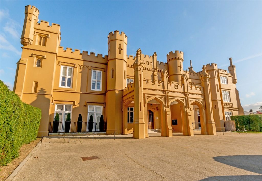 Wall Hall Drive, Aldenham