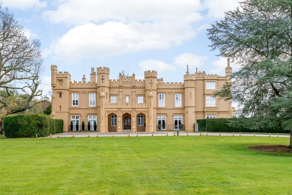 Wall Hall Drive, Aldenham