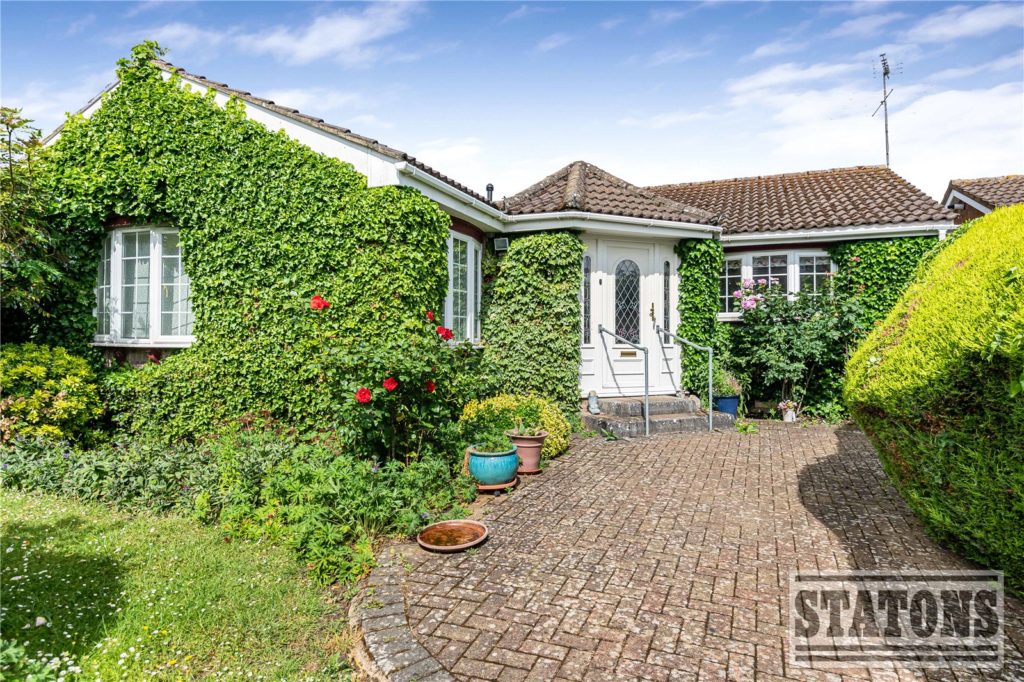 Alderman Close, Welham Green