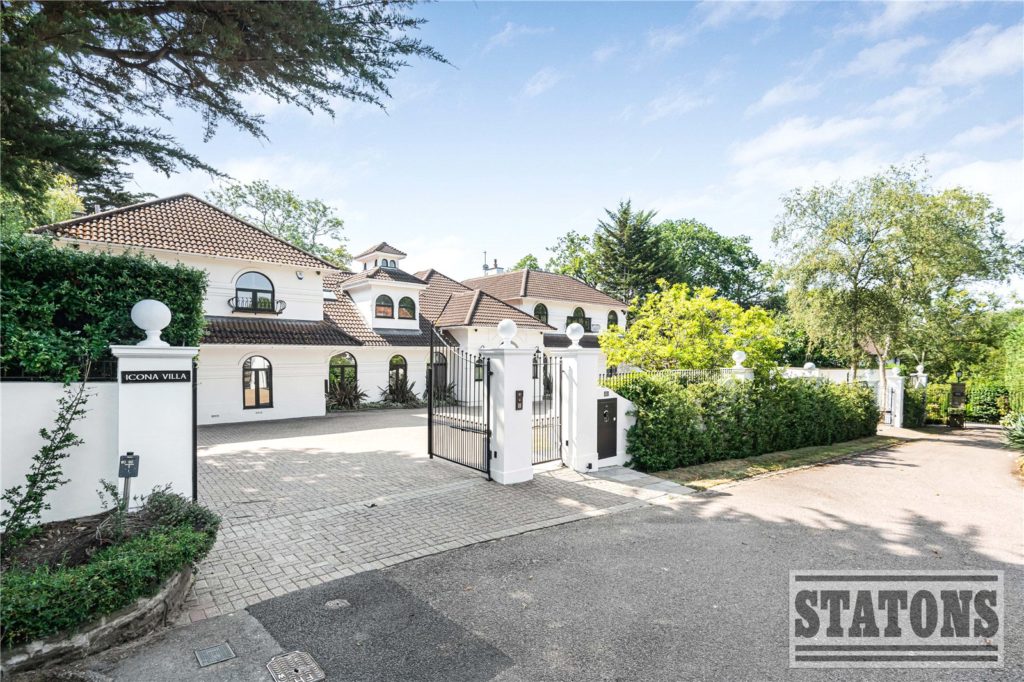The Close, Totteridge