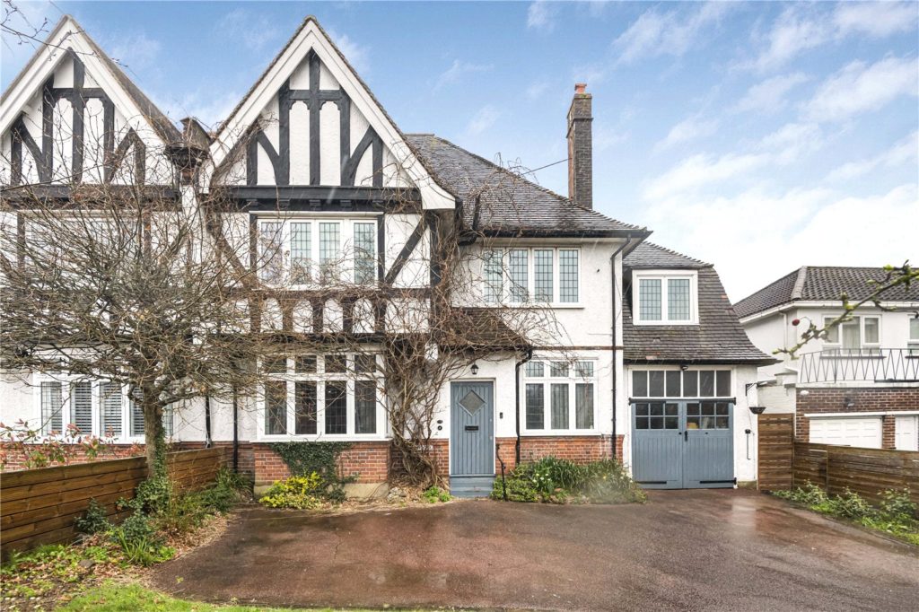 Friern Barnet Lane, Whetstone