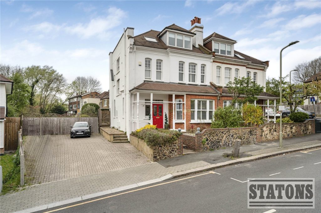 Fitzjohn Avenue, High Barnet