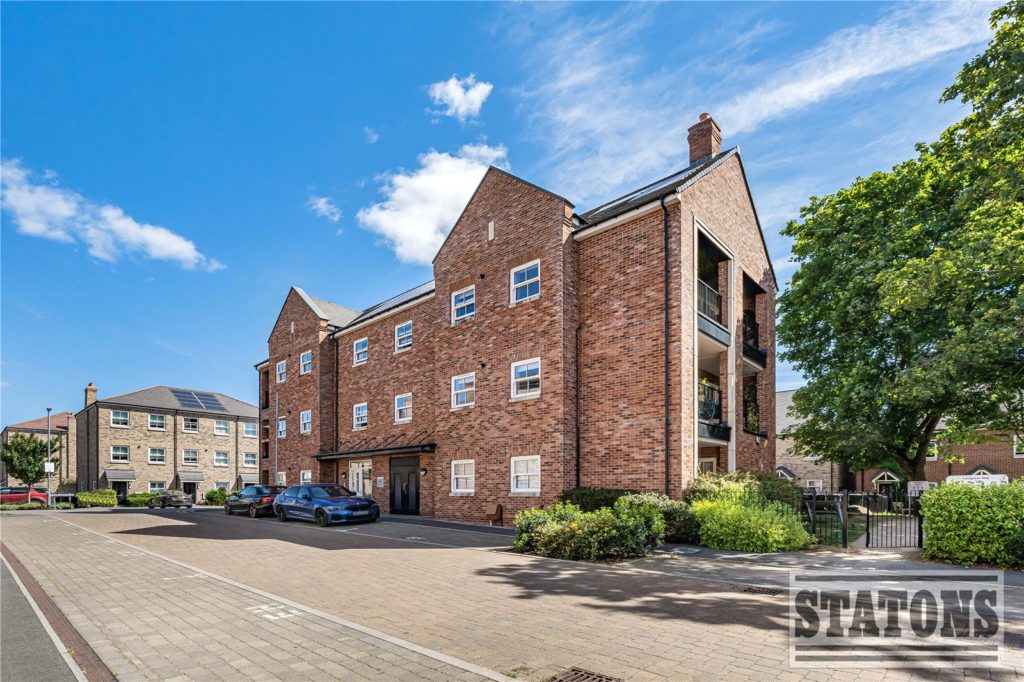 Scarlett Court, 2 Tulett Avenue