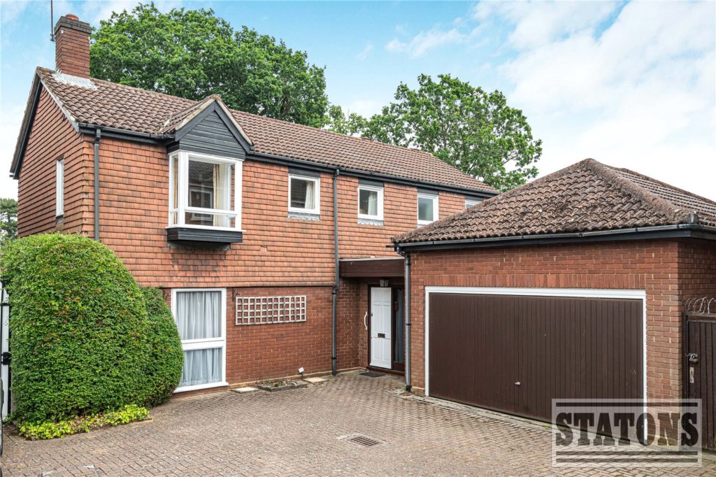 Nash Close, Elstree