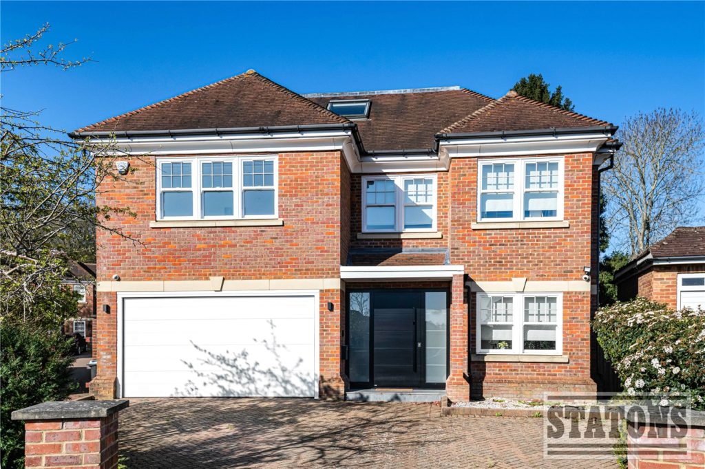 Parkgate Crescent, Hadley Wood
