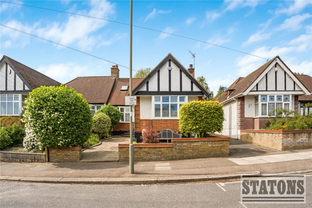 Milton Avenue, Barnet